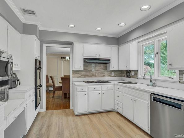 38 Arista Drive, Dix Hills NY 11746