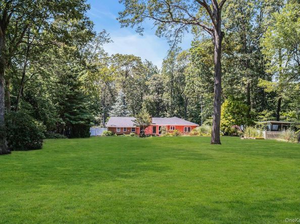 38 Arista Drive, Dix Hills NY 11746