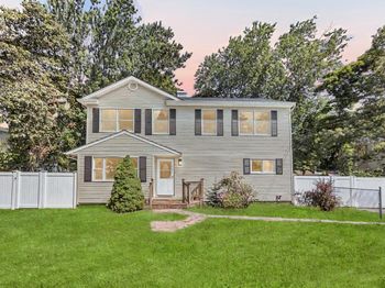 107 Shinnecock Avenue