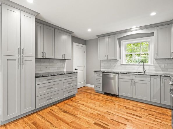 1850 Voshage Street, Baldwin NY 11510
