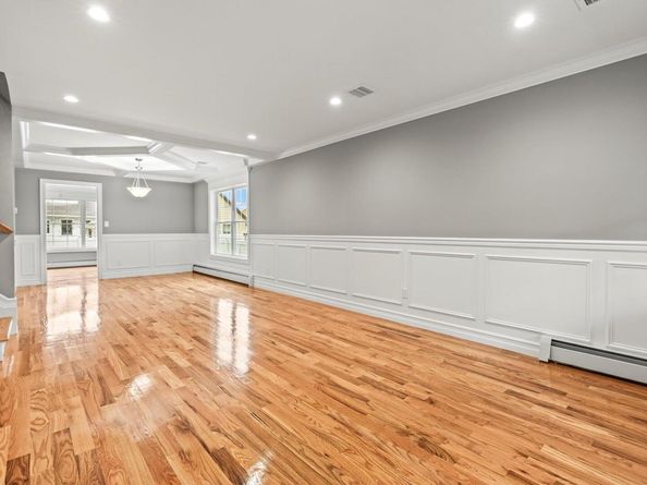 1850 Voshage Street, Baldwin NY 11510