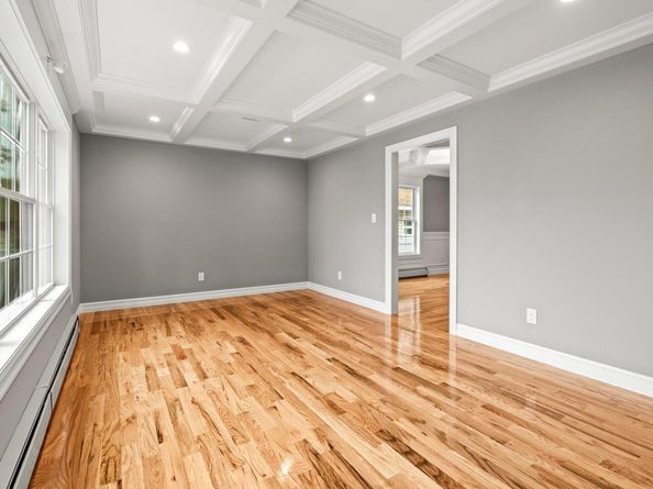 1850 Voshage Street, Baldwin NY 11510