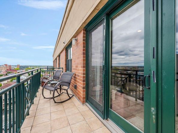 26 W Broadway Penthouse 1002, Long Beach NY 11561