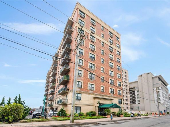 26 W Broadway Penthouse 1002, Long Beach NY 11561