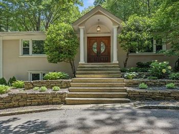 76 Stony Hollow Road