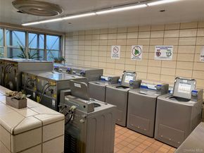 17-85 215th Street 4B, Bayside NY 11360