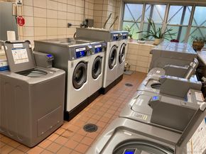 17-85 215th Street 4B, Bayside NY 11360