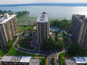 17-85 215th Street 4B, Bayside NY 11360