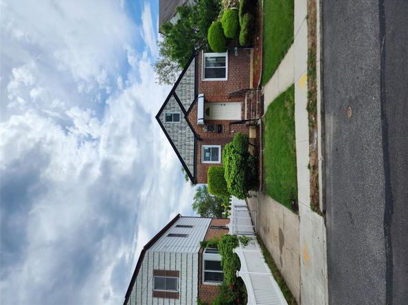 224-06 114 road, Cambria Heights NY 11411