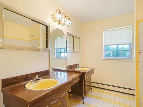 39 Pinewood Drive, Commack NY 11725