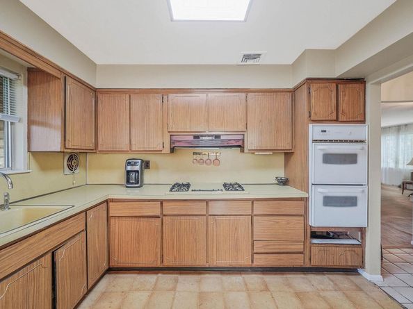 39 Pinewood Drive, Commack NY 11725