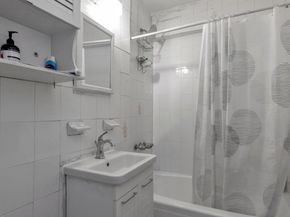 87-70 173rd Street 6H, Jamaica NY 11432