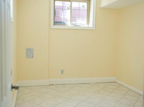 121-14 149 ave, South Ozone Park NY 11420