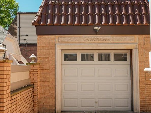 121-14 149 ave, South Ozone Park NY 11420