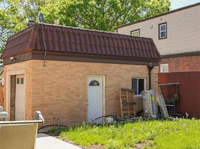 121-14 149 ave, South Ozone Park NY 11420