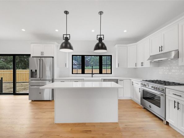 1 Summit Boulevard, Westhampton NY 11977