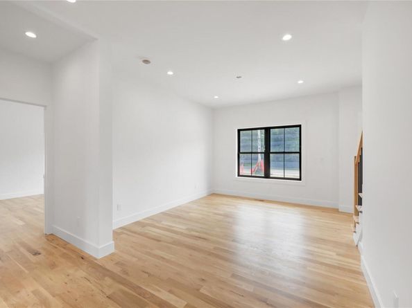 1 Summit Boulevard, Westhampton NY 11977