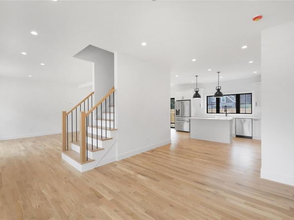 1 Summit Boulevard, Westhampton NY 11977