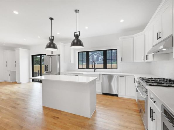 1 Summit Boulevard, Westhampton NY 11977