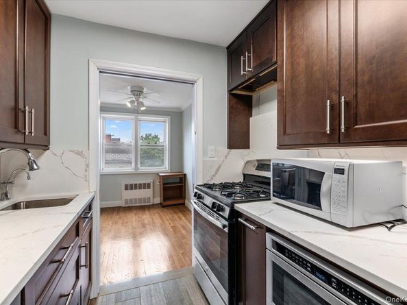 833 Central Avenue 3M, Far Rockaway NY 11691