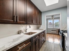 833 Central Avenue 3M, Far Rockaway NY 11691