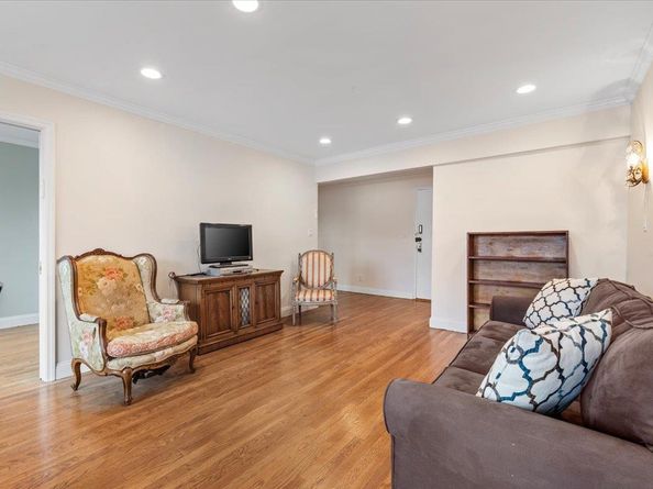 833 Central Avenue 3M, Far Rockaway NY 11691