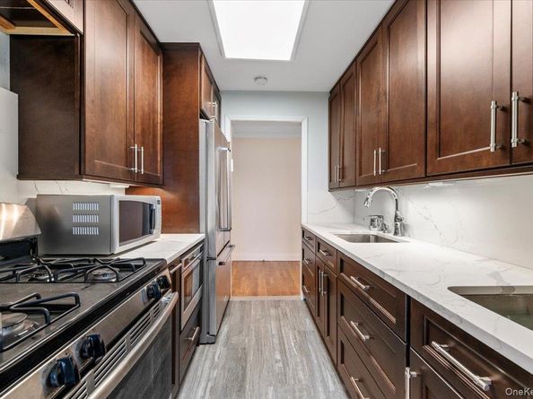 833 Central Avenue 3M, Far Rockaway NY 11691