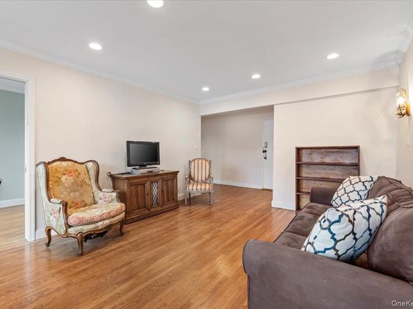 833 Central Avenue 3M, Far Rockaway NY 11691