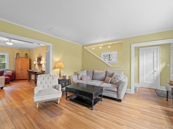 10 Wiltshire Street, Bronxville NY 10708