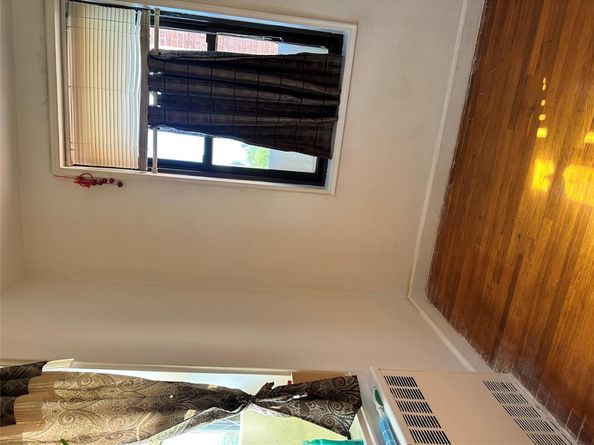 150-11 72 Road 6A, Flushing NY 11367