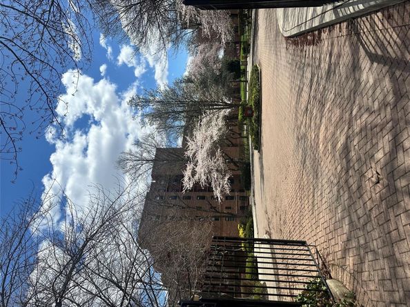 150-11 72 Road 6A, Flushing NY 11367