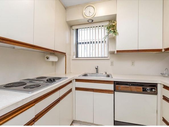 9 Everit Avenue A10,11, Hewlett NY 11557