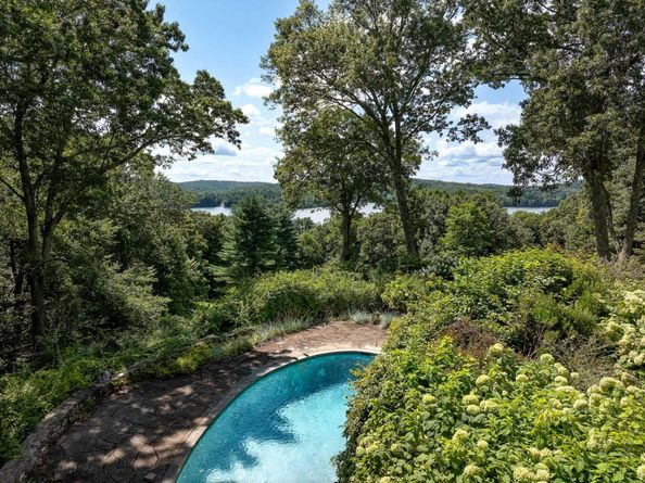 194 Titicus Road, North Salem NY 10560
