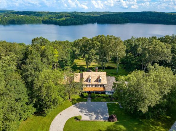 194 Titicus Road, North Salem NY 10560