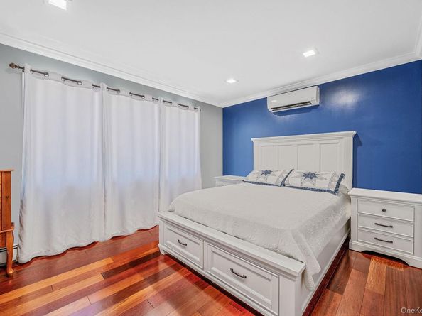 Undisclosed Address #835931, West Hempstead NY 11552