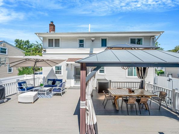 Undisclosed Address #835931, West Hempstead NY 11552