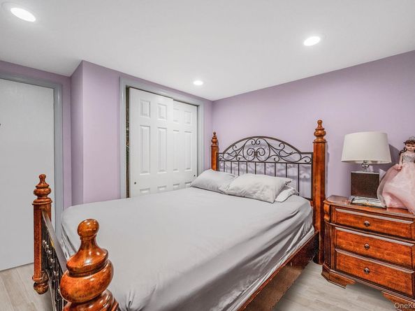 Undisclosed Address #835931, West Hempstead NY 11552