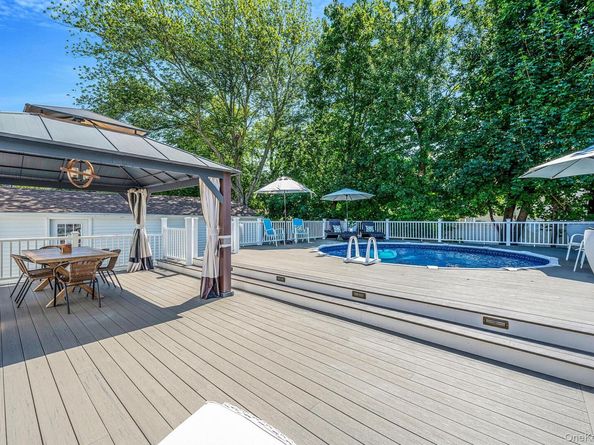 Undisclosed Address #835931, West Hempstead NY 11552