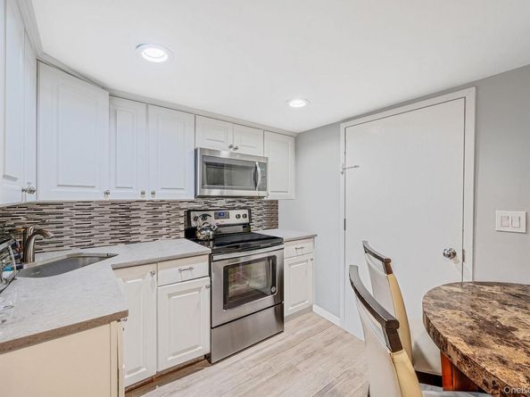 Undisclosed Address #835931, West Hempstead NY 11552