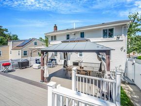 Undisclosed Address #835931, West Hempstead NY 11552