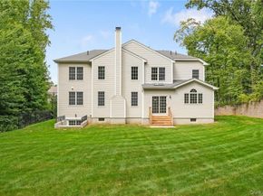 11 Fraydun Lane, Scarsdale NY 10583