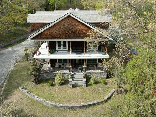 67 Ridgeway Avenue, Setauket NY 11733