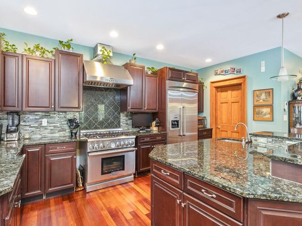 67 Ridgeway Avenue, Setauket NY 11733