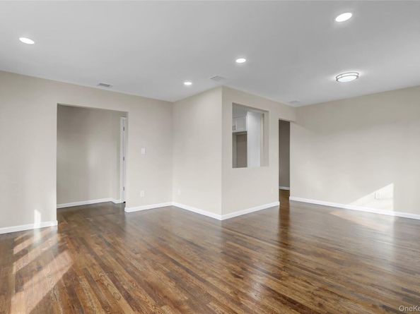 1580 Little Whaleneck Road, Merrick NY 11566