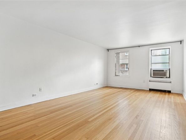 72-81 113th Streets 3V, Forest Hills NY 11375