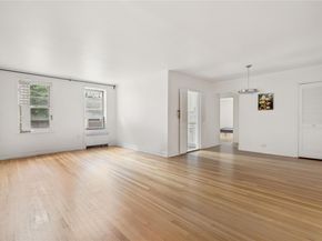 72-81 113th Streets 3V, Forest Hills NY 11375