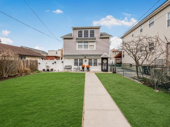 39 Alvin Place, Inwood NY 11096
