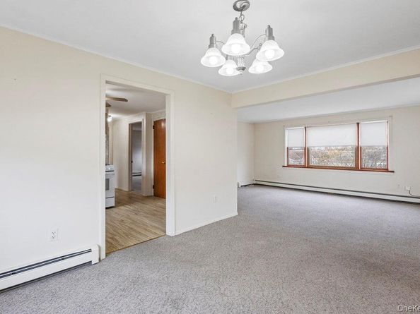 345 N Wisconsin Avenue, Massapequa NY 11758