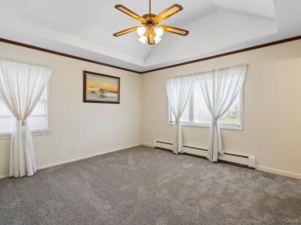 345 N Wisconsin Avenue, Massapequa NY 11758