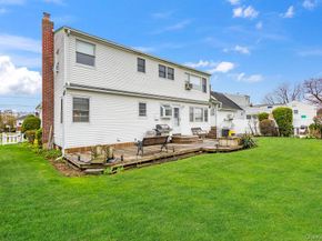345 N Wisconsin Avenue, Massapequa NY 11758